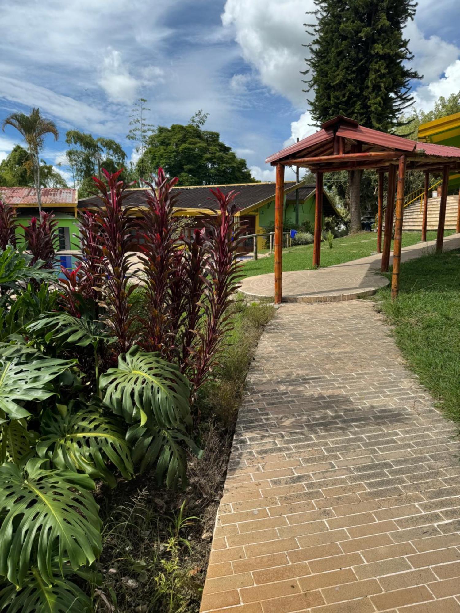 Ecohotel La Casona Pereira Tribunas Exterior photo